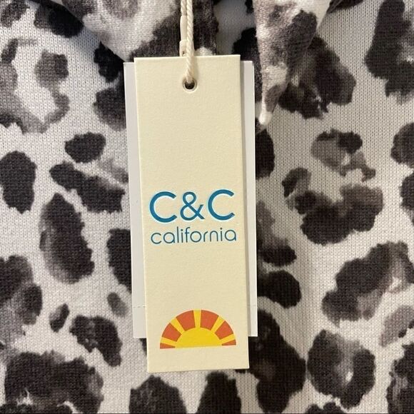 C & C California Printed Mock Neck Top - Size L - Picture 4 of 7
